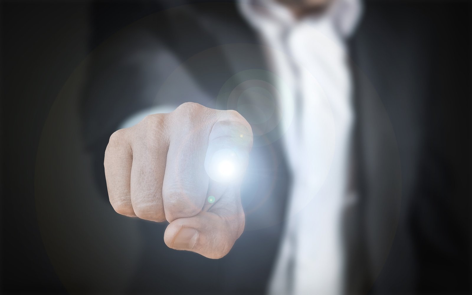 turn-on-2914934_1920